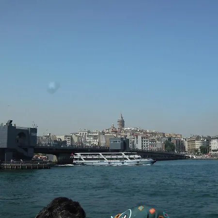 A Beautiful Flat By The Sea