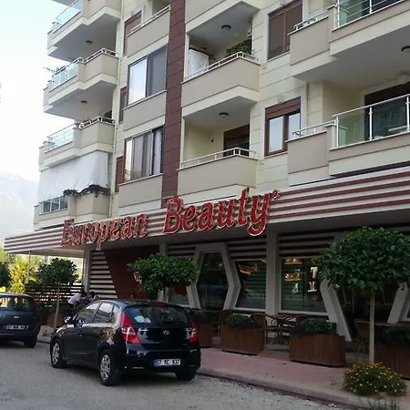 A Beautiful Flat By The Sea Appartamento Mahmutlar